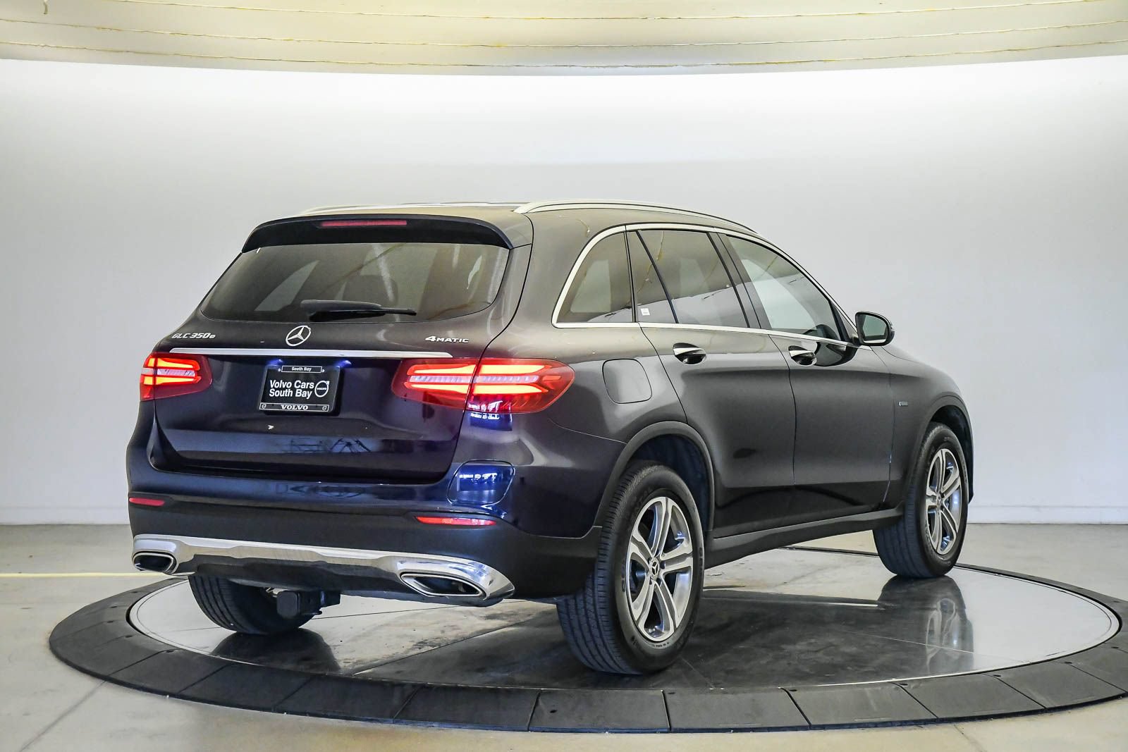 Used 2019 Mercedes-Benz GLC 350e 4MATIC image 4