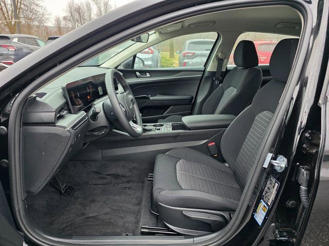 New 2026 Kia K5 LXS image 14