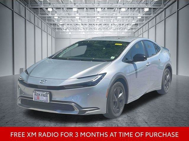 Used 2025 Toyota Prius Plug-In Hybrid FWD image 4