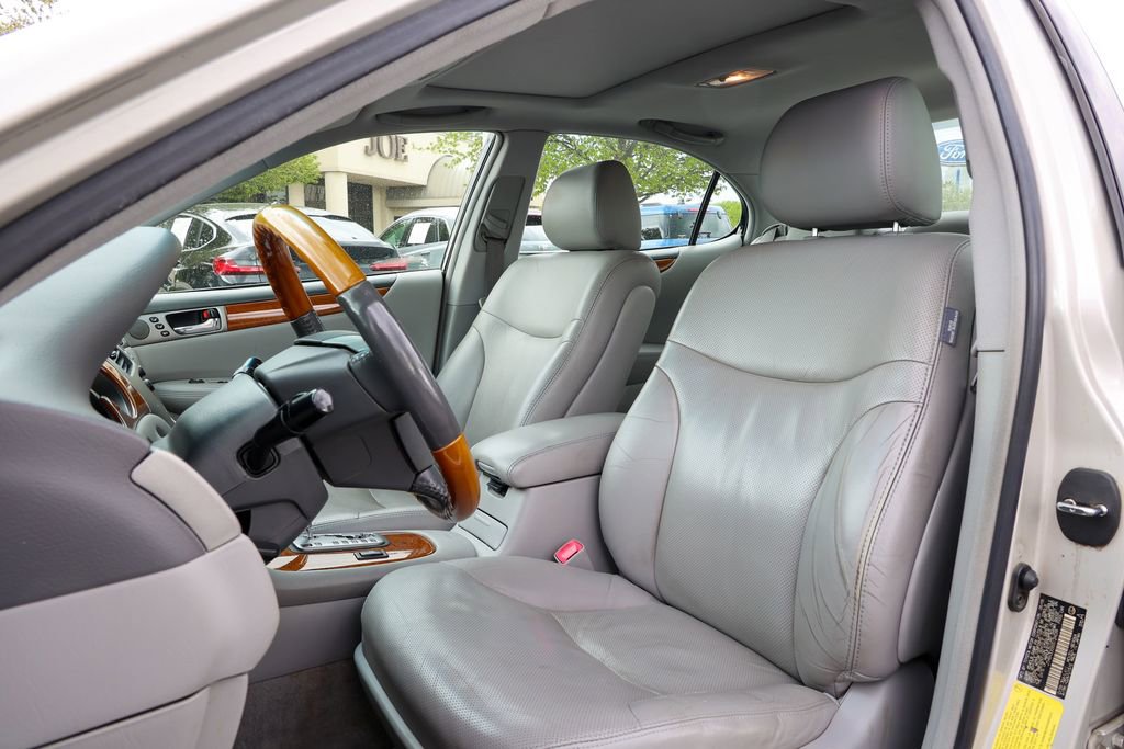 Used 2005 Lexus ES 330 FWD image 21