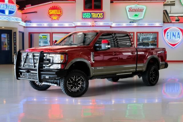 Used 2022 Ford F250 Lariat w/ Lariat Value Package AWD/4WD image 2