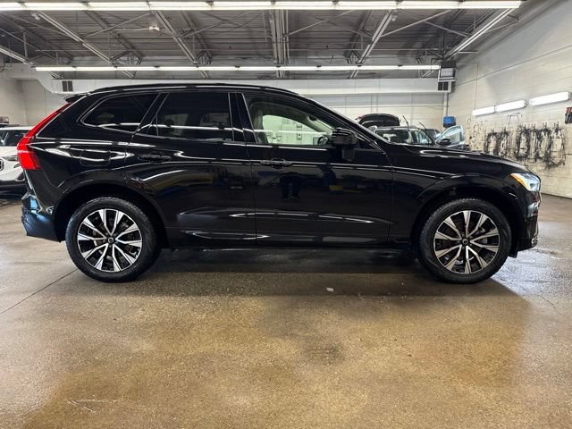 Used 2025 Volvo XC60 B5 Plus w/ Climate Package AWD/4WD image 7