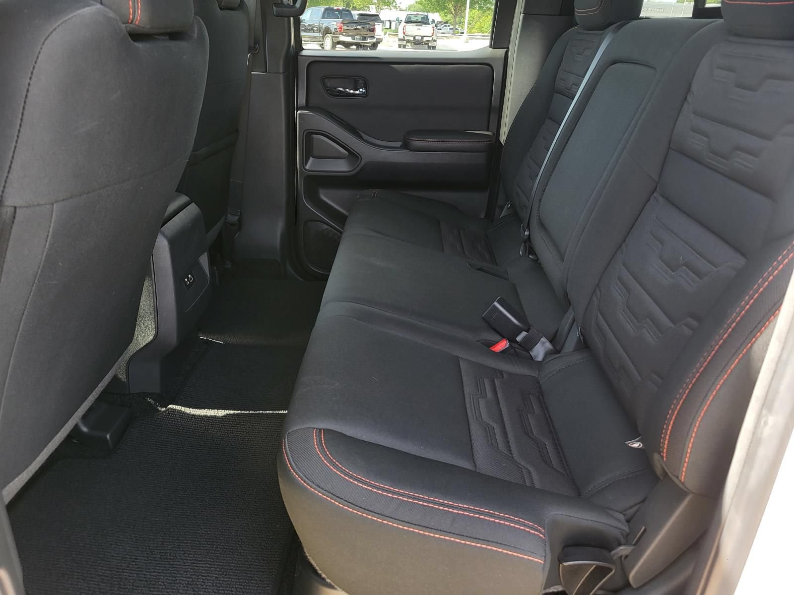 Used 2025 Nissan Frontier PRO-4X AWD/4WD image 16