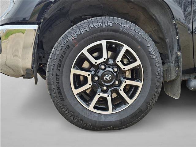 Used 2018 Toyota Tundra SR5 w/ TRD Off Road Package image 22