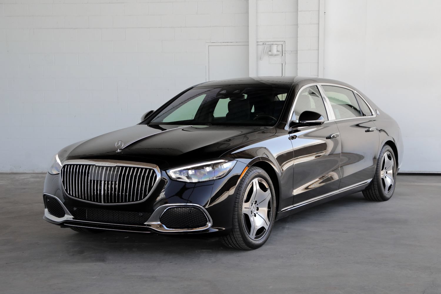 Used 2026 Mercedes-Benz Maybach S 580 4MATIC image 4