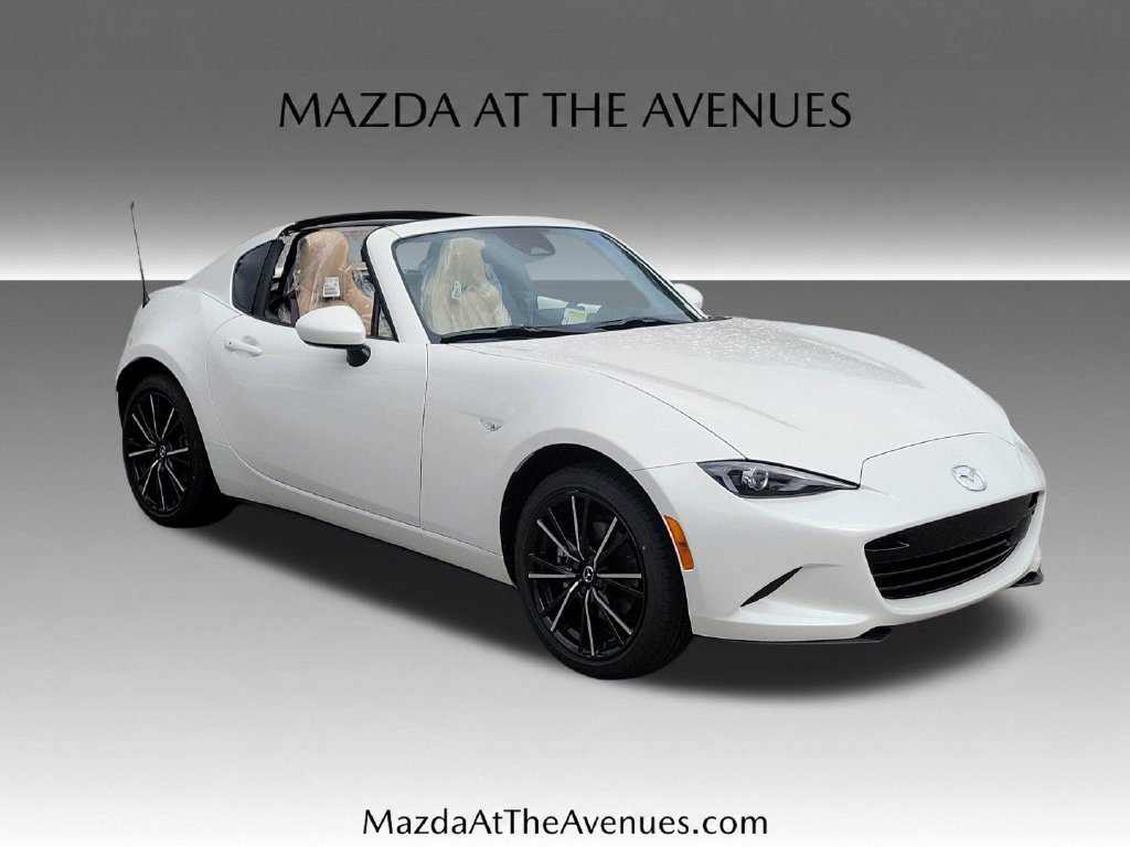 New 2026 MAZDA MX-5 Miata RF Grand Touring RWD image 3