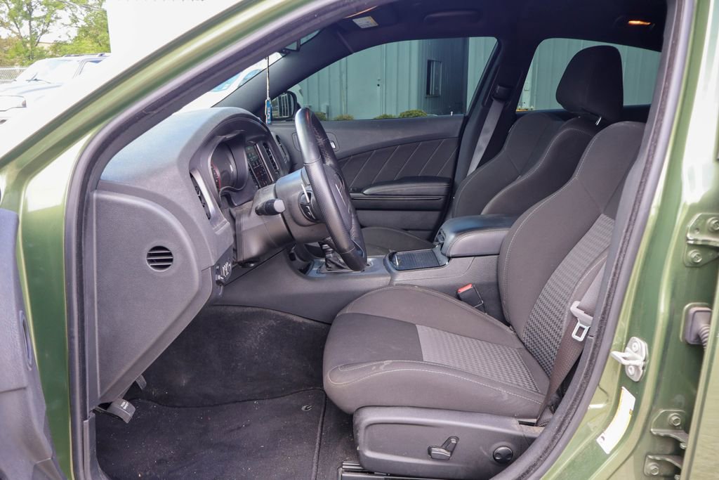 Used 2023 Dodge Charger R/T w/ Blacktop Package image 7