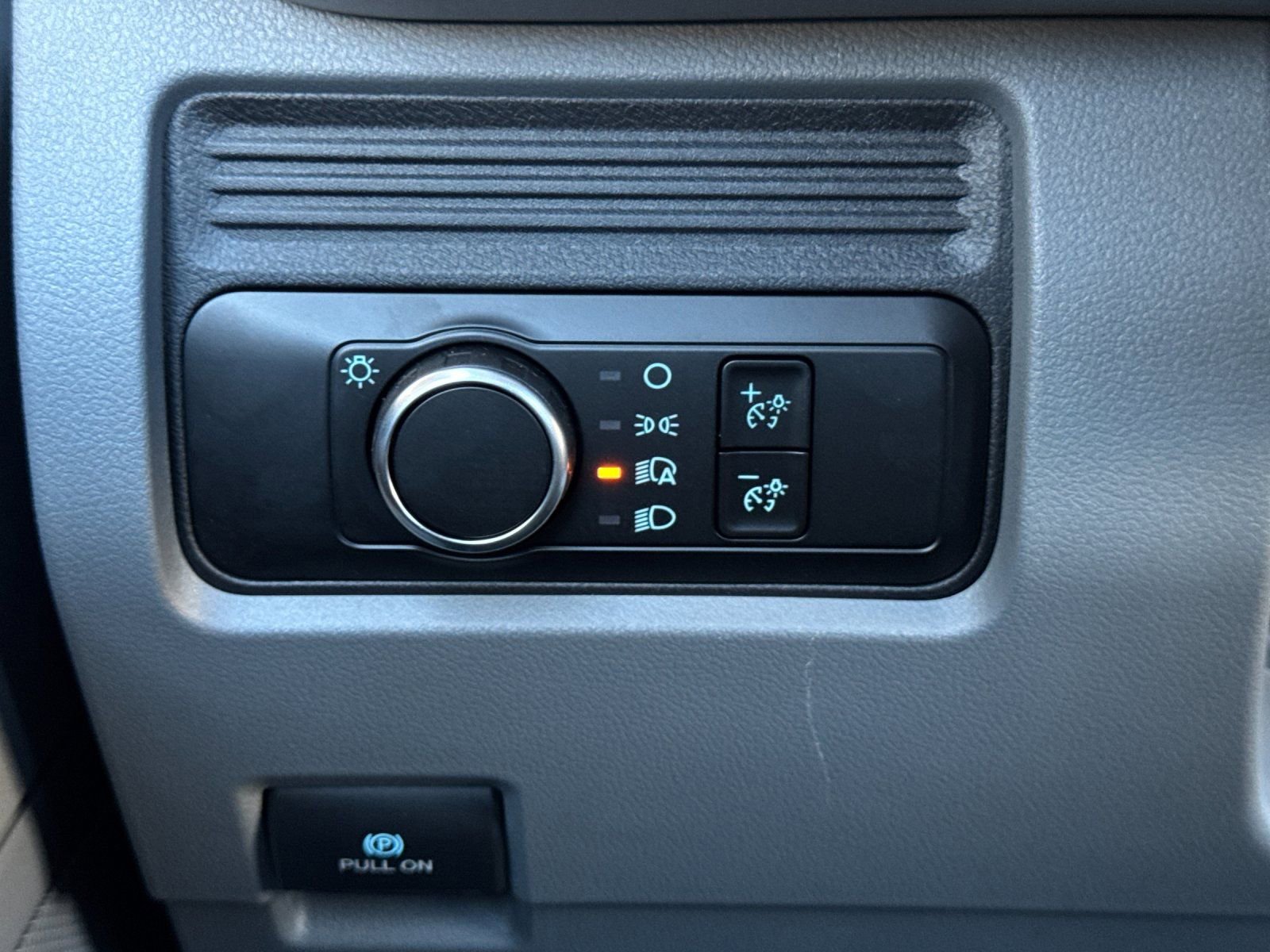 New 2026 Ford F550 4x4 Regular Cab Super Duty image 25