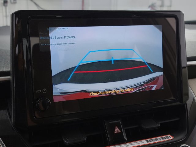 Used 2025 Toyota Corolla LE FWD image 18
