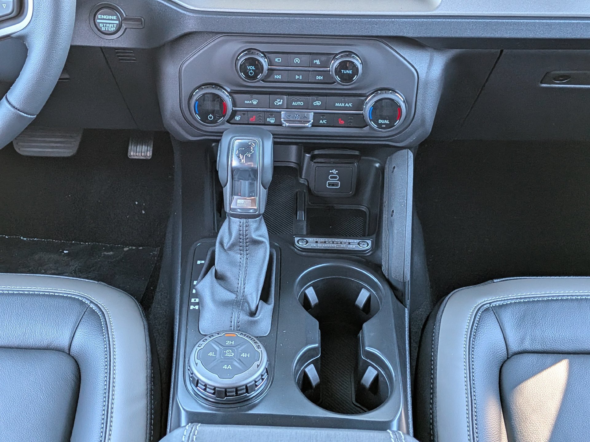 New 2026 Ford Bronco Outer Banks w/ Sasquatch Package AWD/4WD image 20