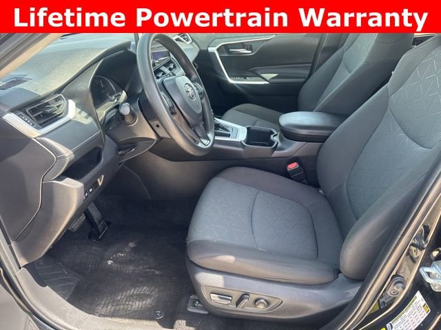 Used 2024 Toyota RAV4 XLE FWD image 2