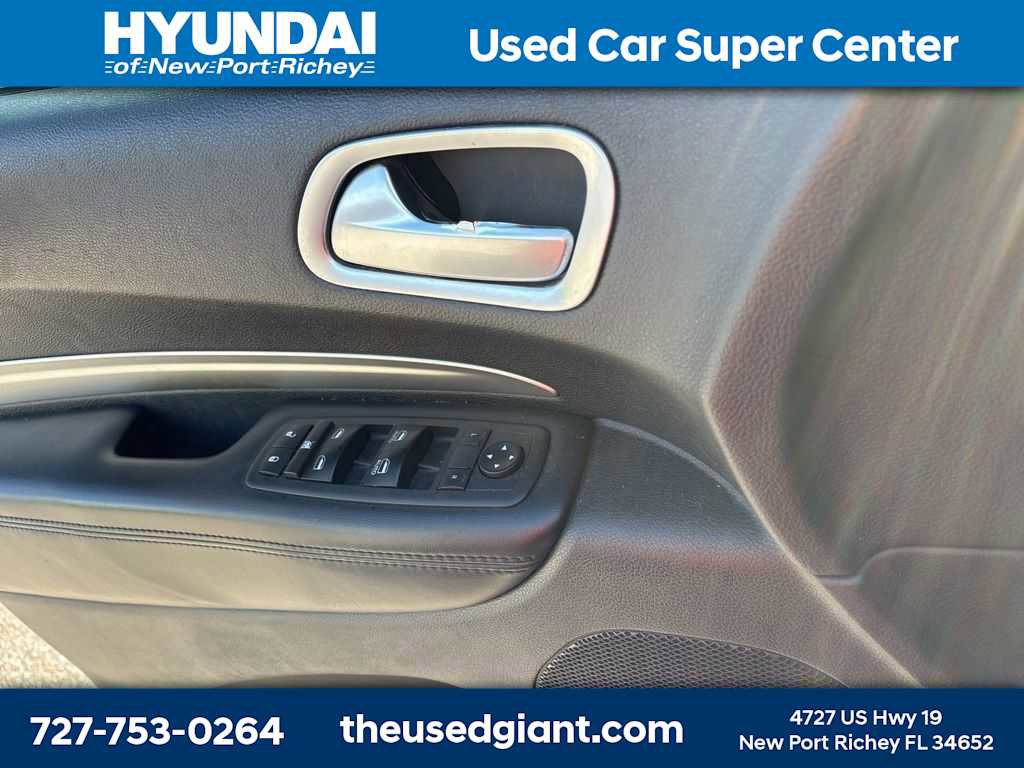 Used 2019 Dodge Durango SXT image 9