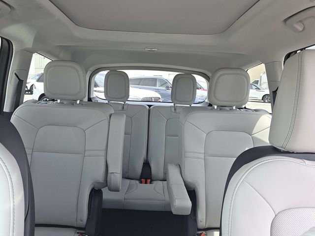 New 2025 Lincoln Aviator 2WD w/ Jet Appearance Package image 12