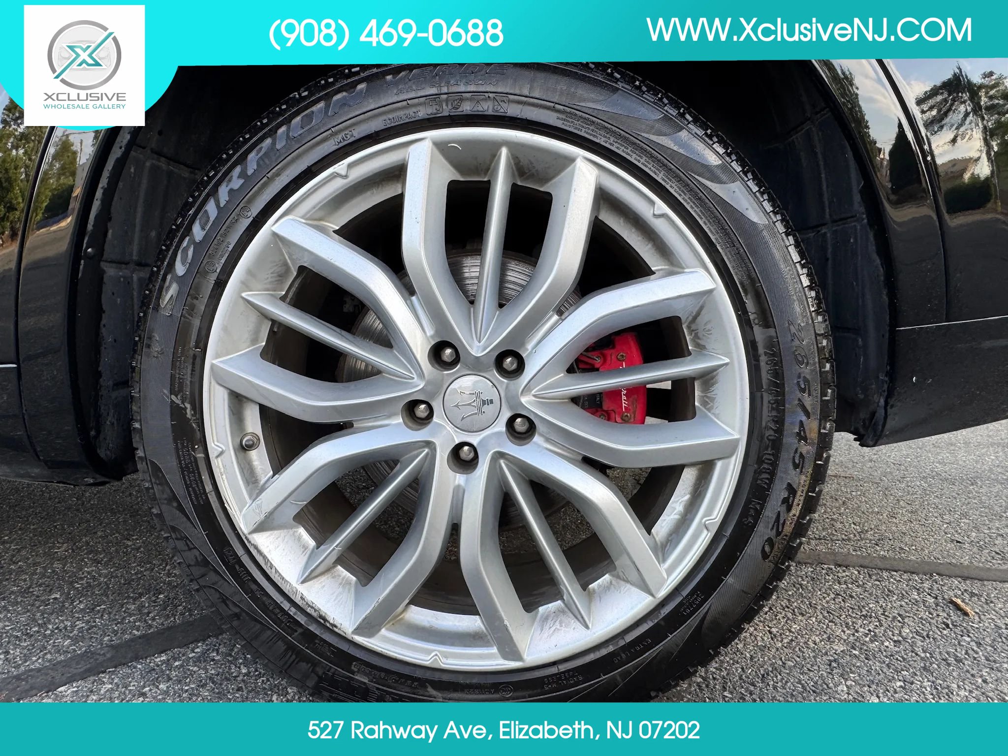 Used 2019 Maserati Levante GranLusso AWD/4WD image 27