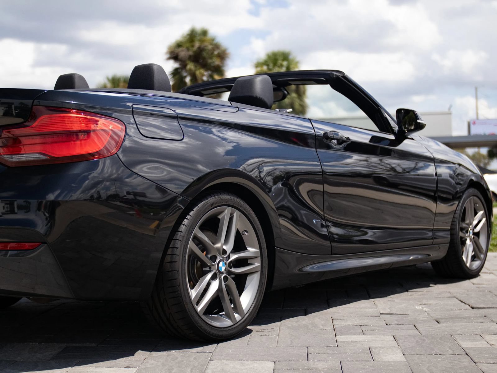 Used 2018 BMW 230i Convertible RWD image 15