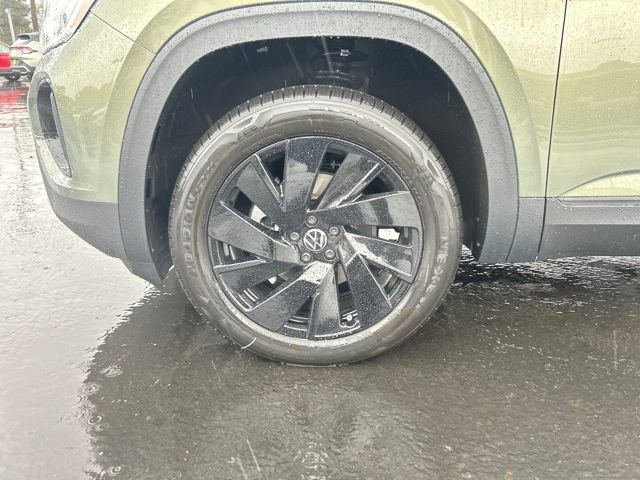 New 2026 Volkswagen Atlas Cross Sport SE image 28