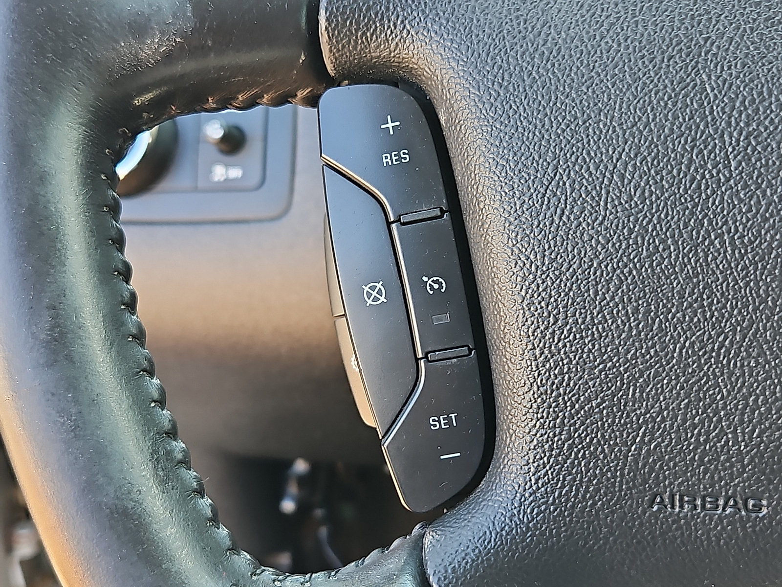 Used 2012 Chevrolet Impala LTZ FWD image 19