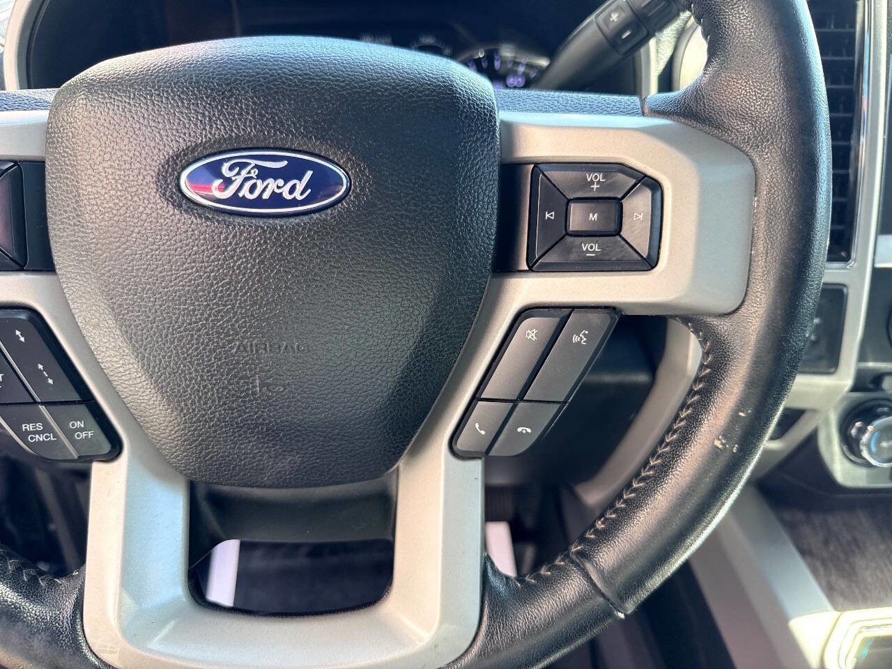 Used 2018 Ford F250 Lariat w/ Lariat Ultimate Package image 26