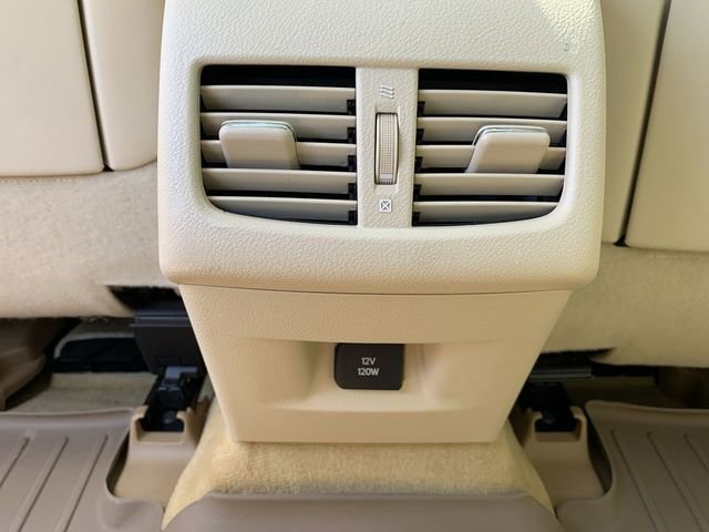 Used 2013 Lexus ES 350 w/ Luxury Pkg image 32