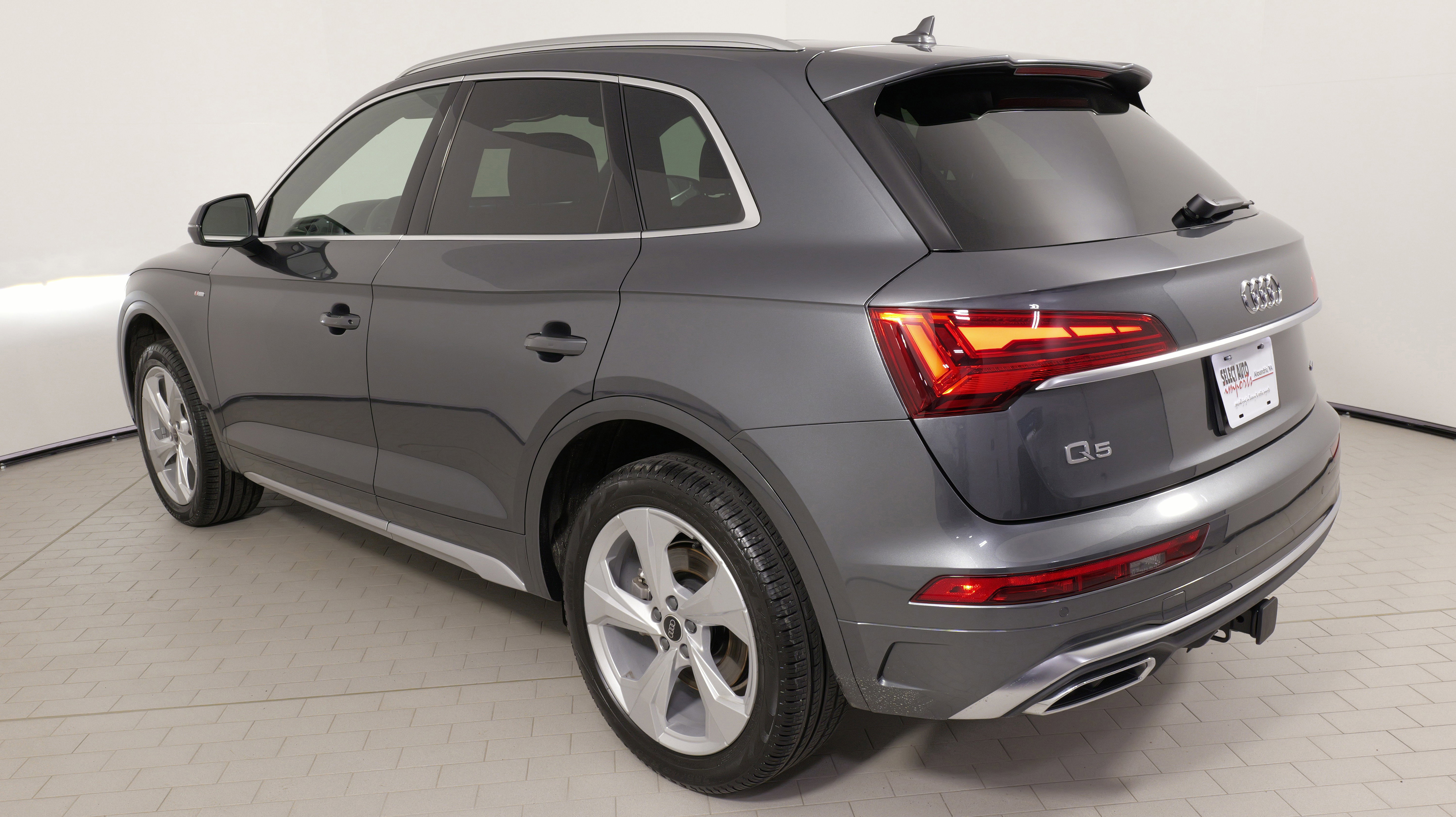 Used 2025 Audi Q5 2.0T Premium Plus image 13