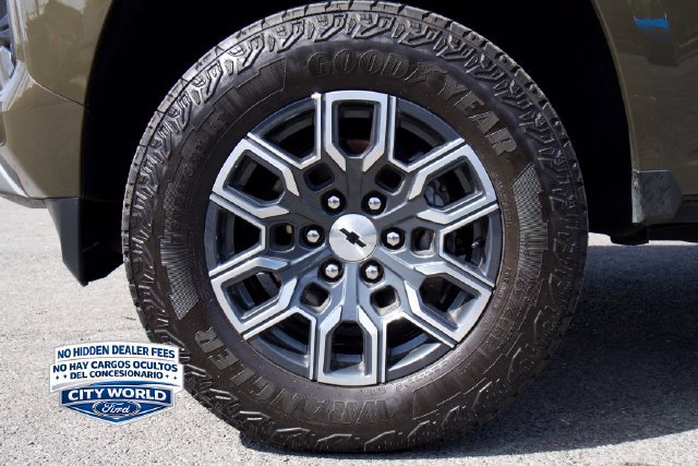 Used 2024 Chevrolet Colorado Z71 w/ Z71 Convenience Package 2 AWD/4WD image 8