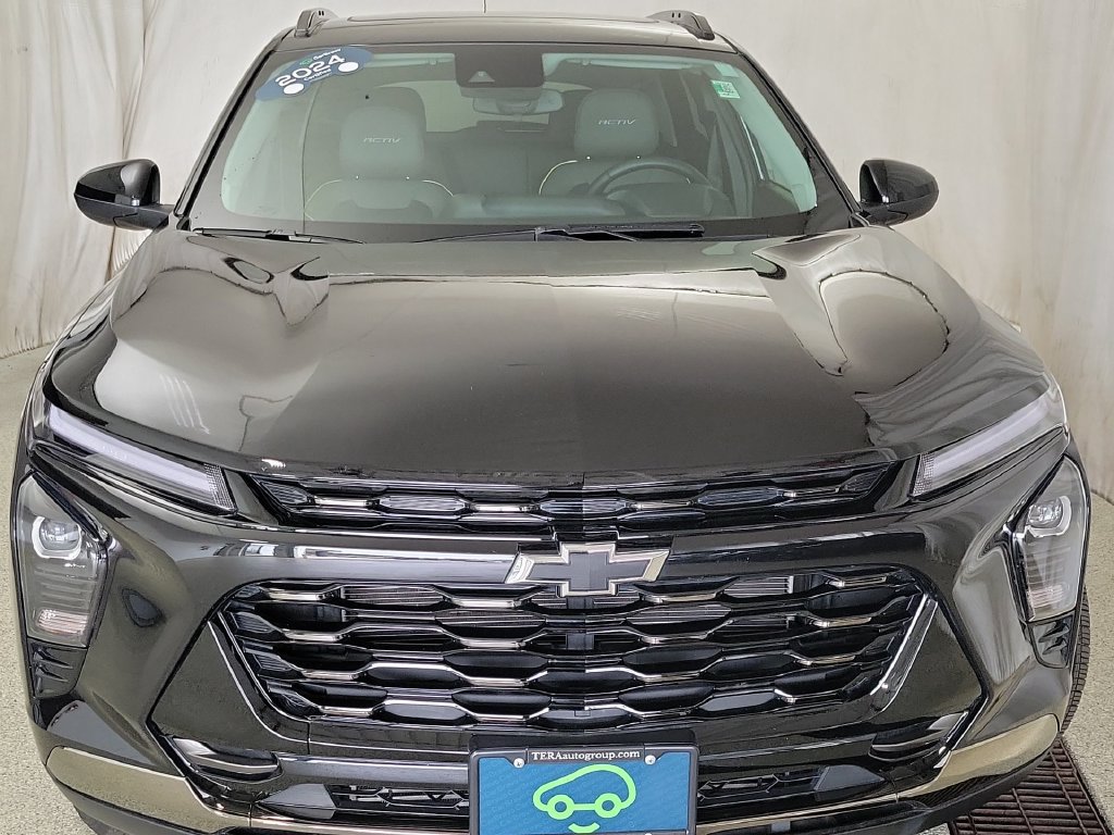 Certified 2024 Chevrolet Trax ACTIV w/ Sunroof Package FWD image 3