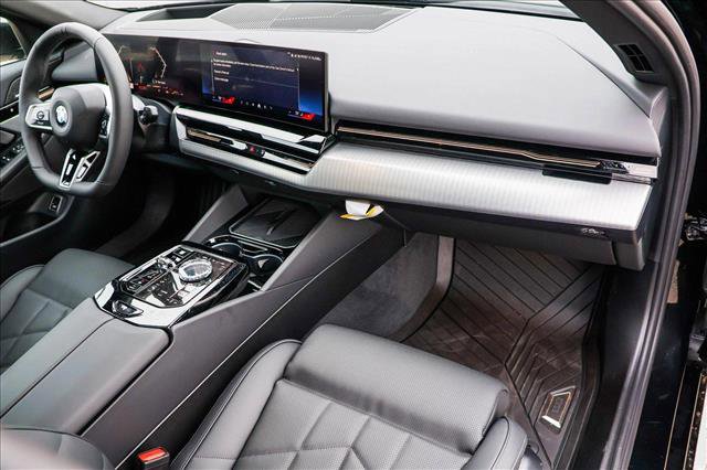 Used 2025 BMW 530i xDrive w/ Executive Package image 24