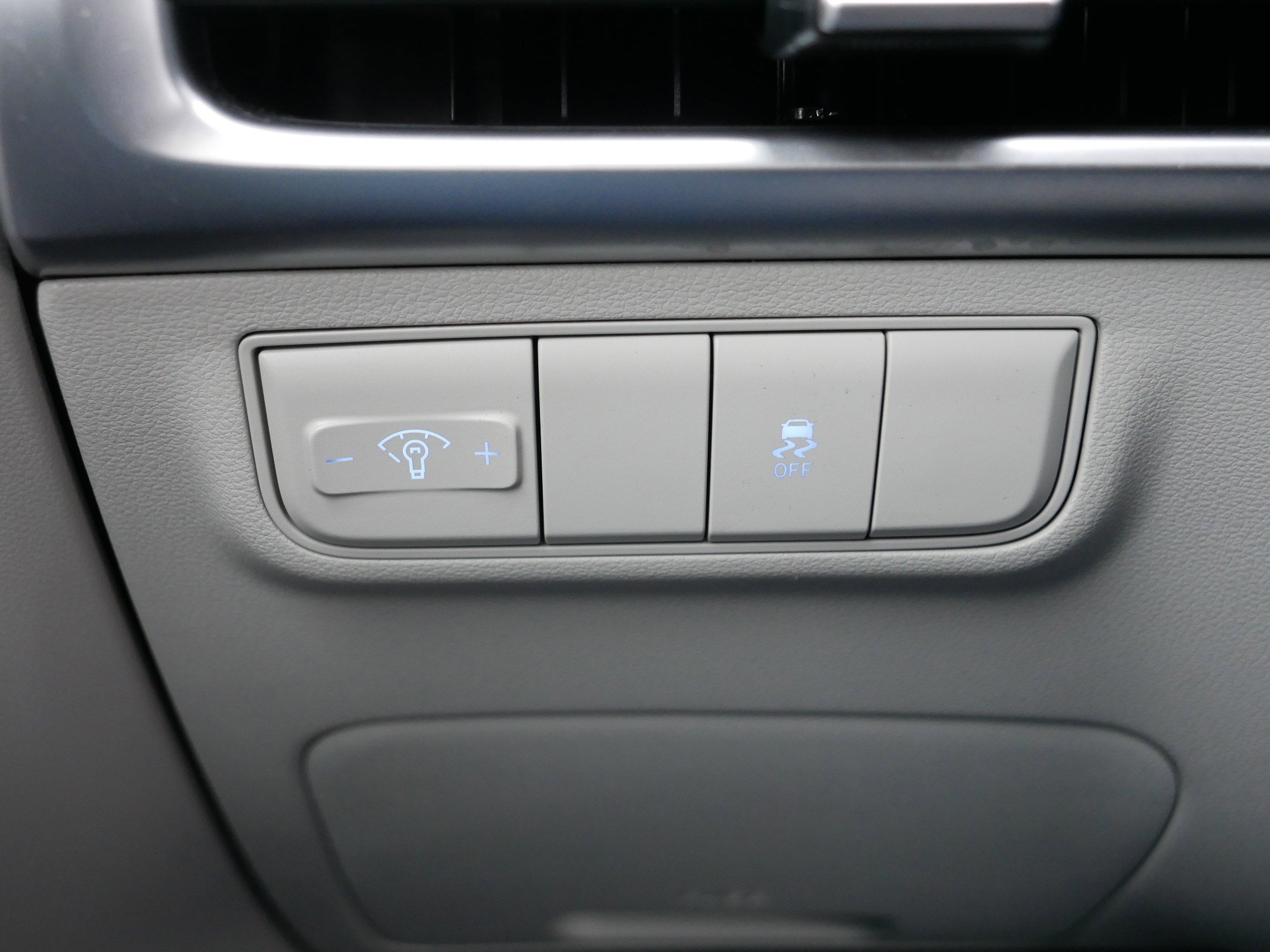 Certified 2025 Hyundai Tucson SE image 26