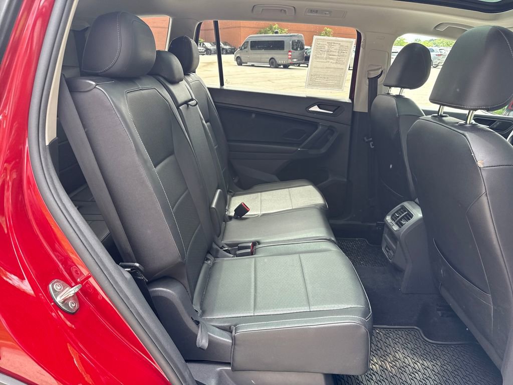Used 2020 Volkswagen Tiguan SE w/ Panoramic Sunroof Package FWD image 26