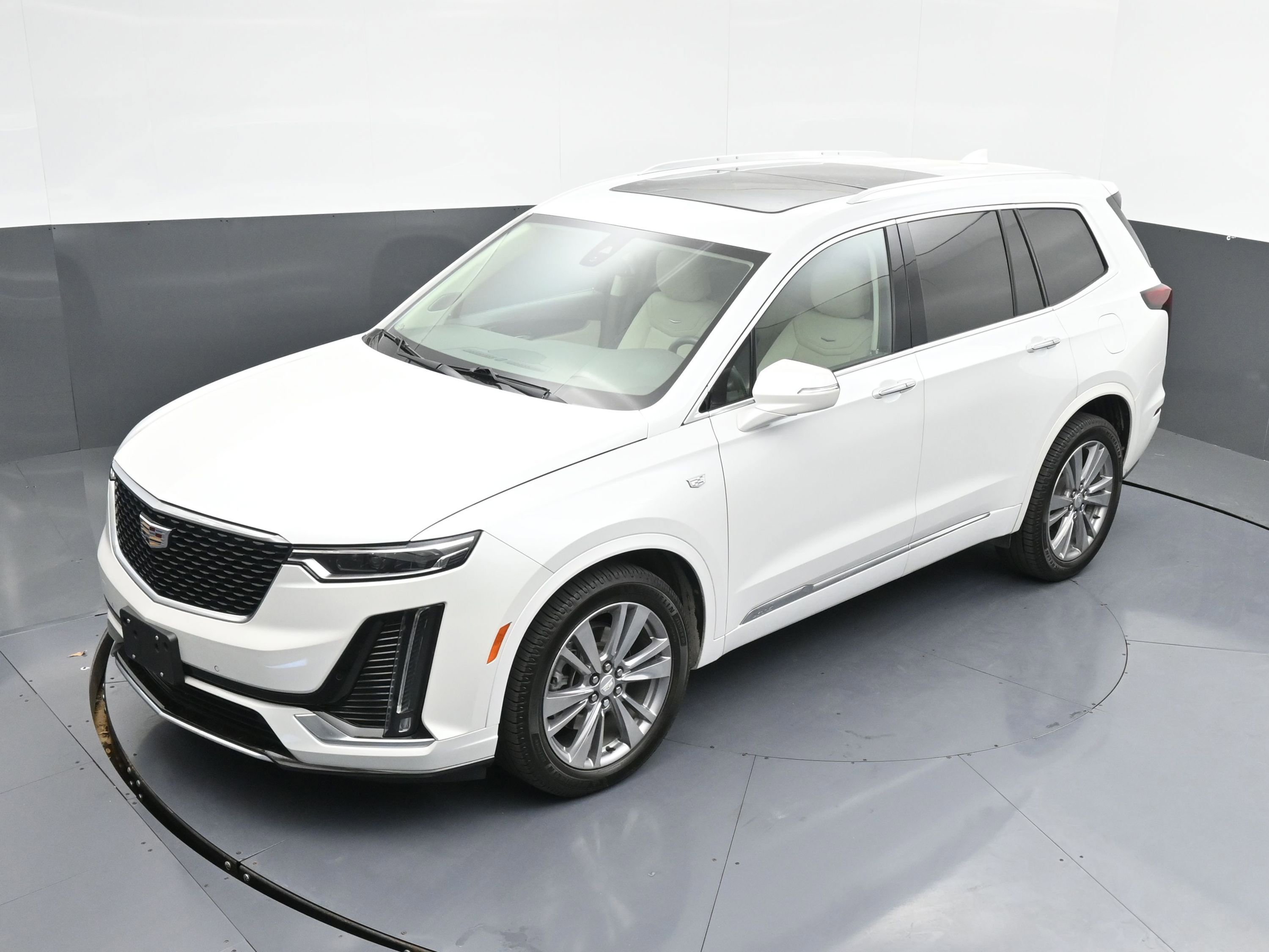 Used 2023 Cadillac XT6 Premium Luxury image 40