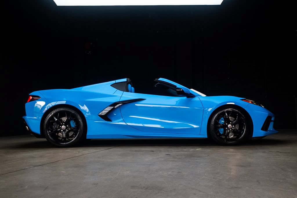 Used 2022 Chevrolet Corvette Stingray Premium Cpe w/ Battery Protection Package RWD image 10