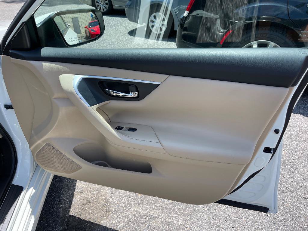Used 2016 Nissan Altima 2.5 S w/ Power Driver Seat Package FWD image 36