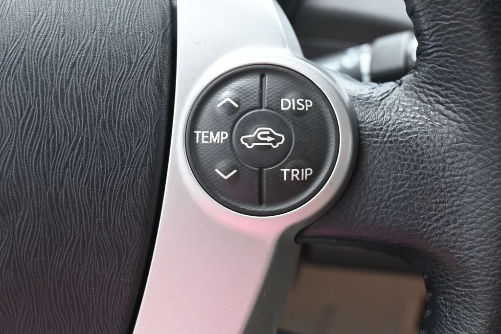 Used 2014 Toyota Prius Four FWD image 18