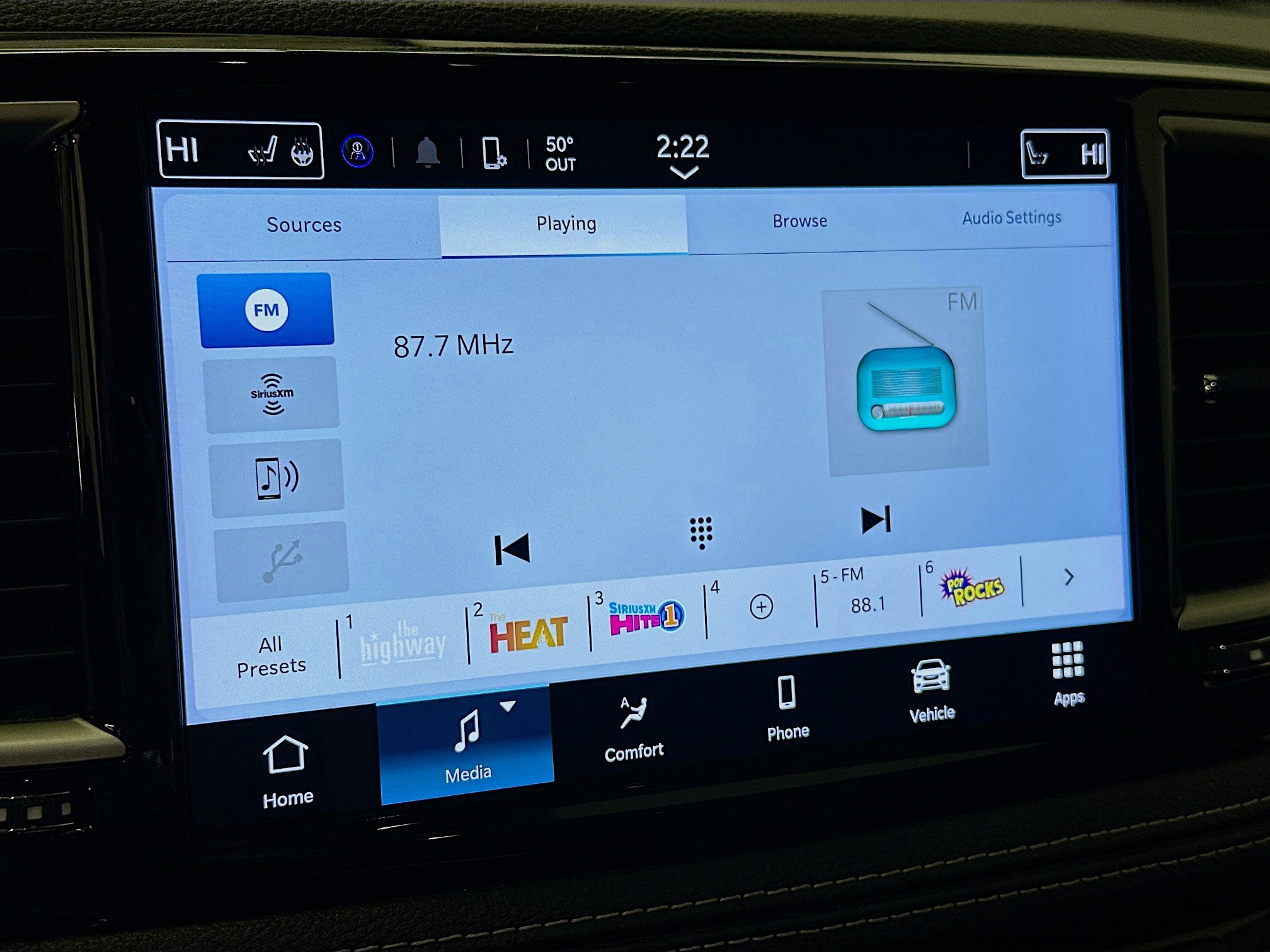 Used 2024 Chrysler Pacifica Touring-L image 21