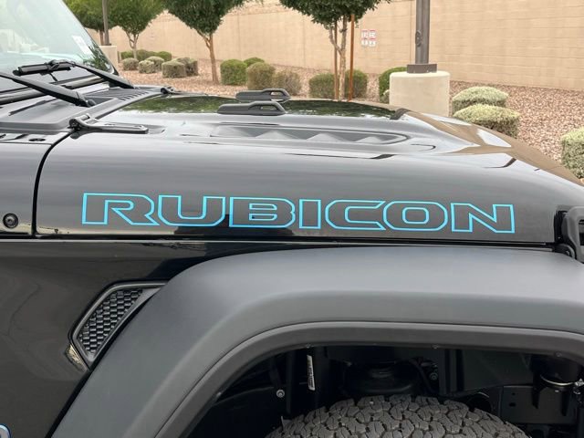 Used 2025 Jeep Wrangler Unlimited Rubicon 4xe w/ Convenience Group AWD/4WD image 10