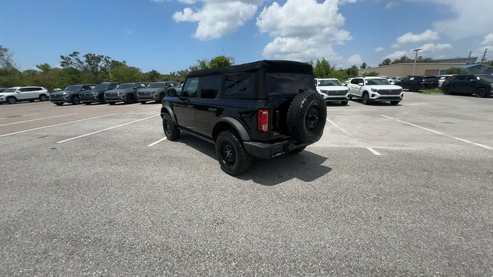 Used 2023 Ford Bronco Black Diamond AWD/4WD image 6