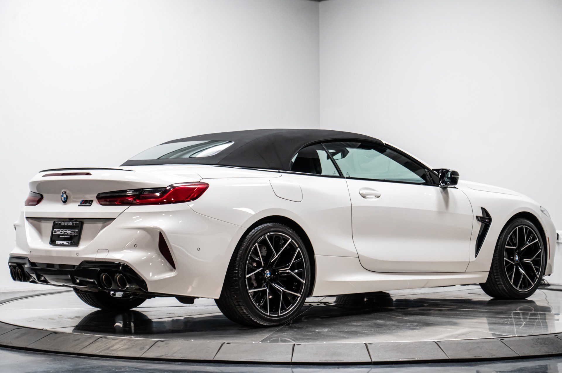 Used 2022 BMW M8 Competition AWD/4WD image 9