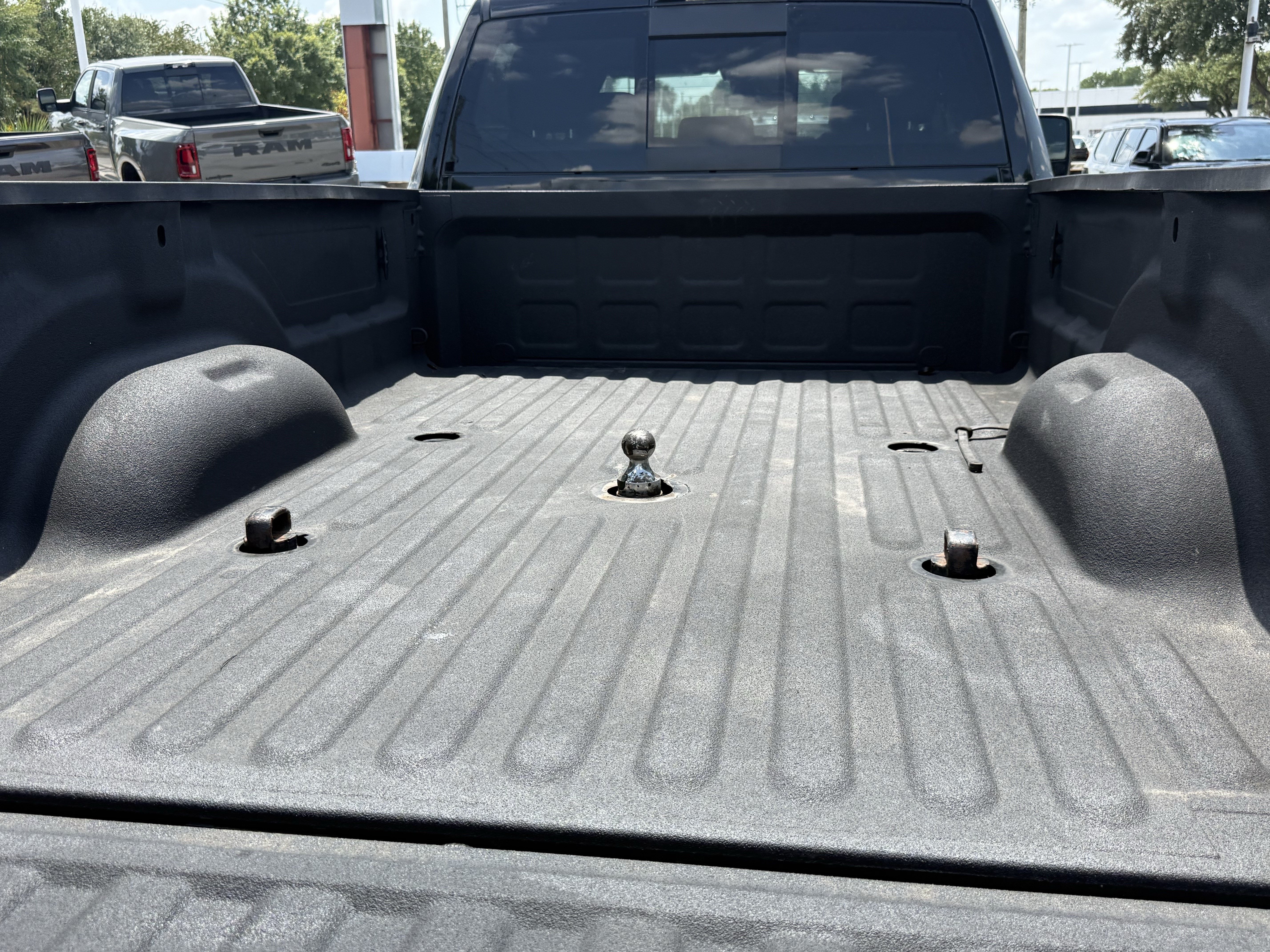 Used 2025 RAM 3500 Laramie w/ Night Edition AWD/4WD image 31