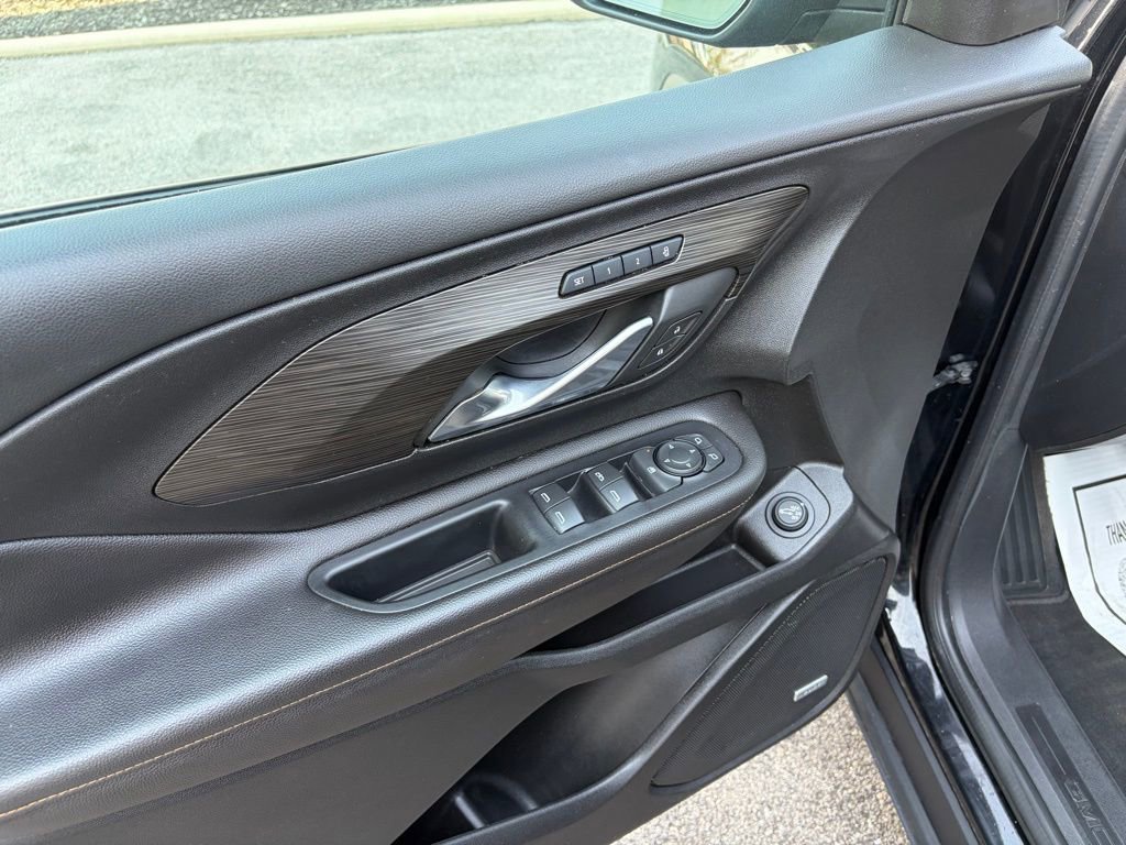 Used 2020 GMC Terrain SLT w/ Preferred Package image 7