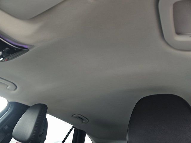 Used 2024 Mercedes-Benz GLC 300 image 19