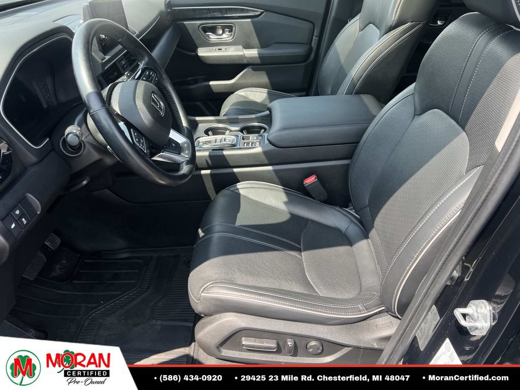 Used 2023 Honda Pilot Touring image 16