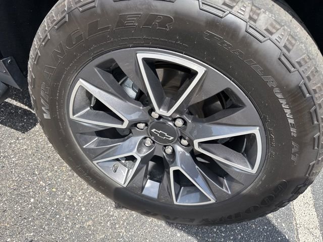 Used 2021 Chevrolet Tahoe Z71 w/ Z71 Signature Package image 9