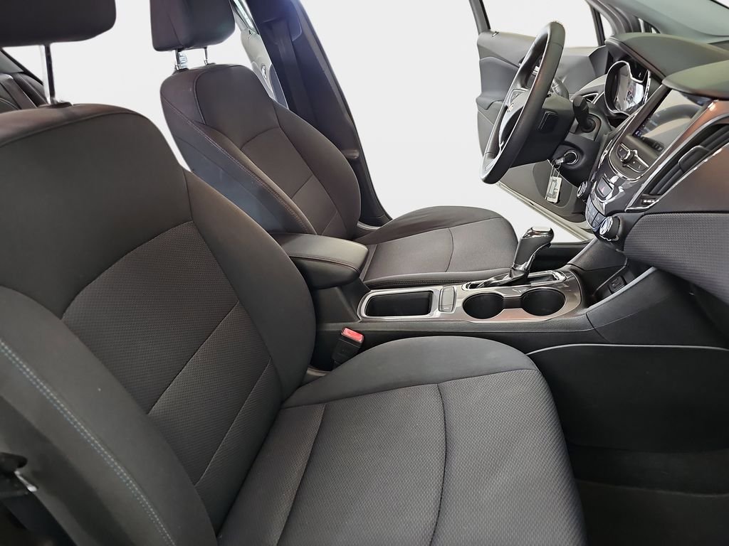 Used 2019 Chevrolet Cruze LT w/ LT Fleet Convenience Package FWD image 12