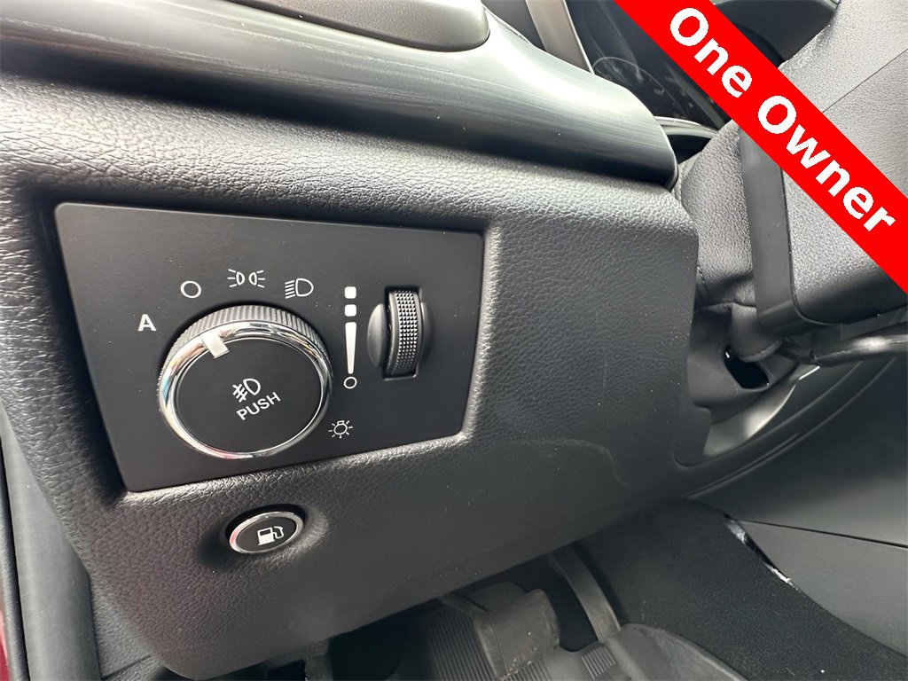 Used 2021 Jeep Grand Cherokee Laredo X image 14