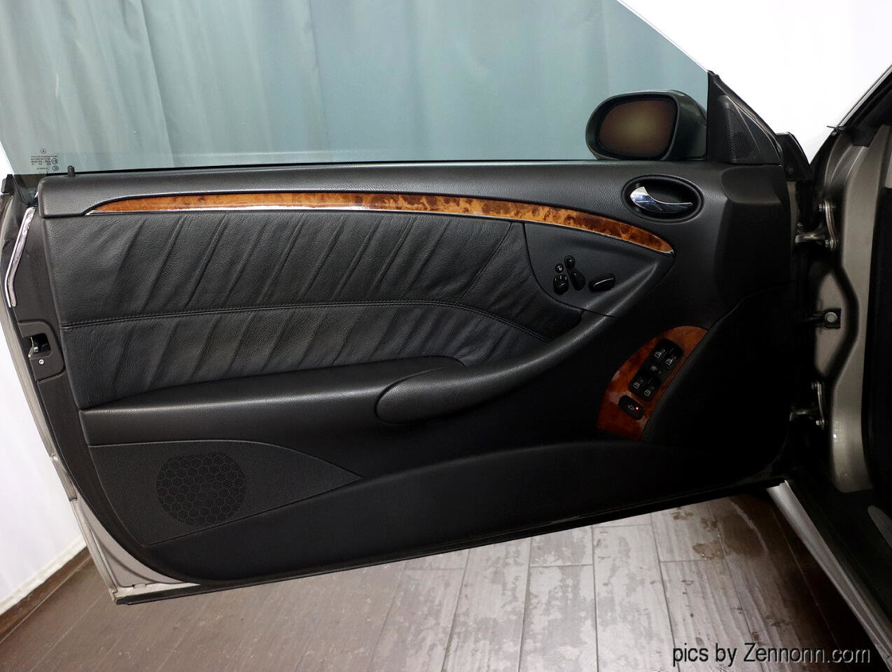 Used 2004 Mercedes-Benz CLK 500 Cabriolet image 27