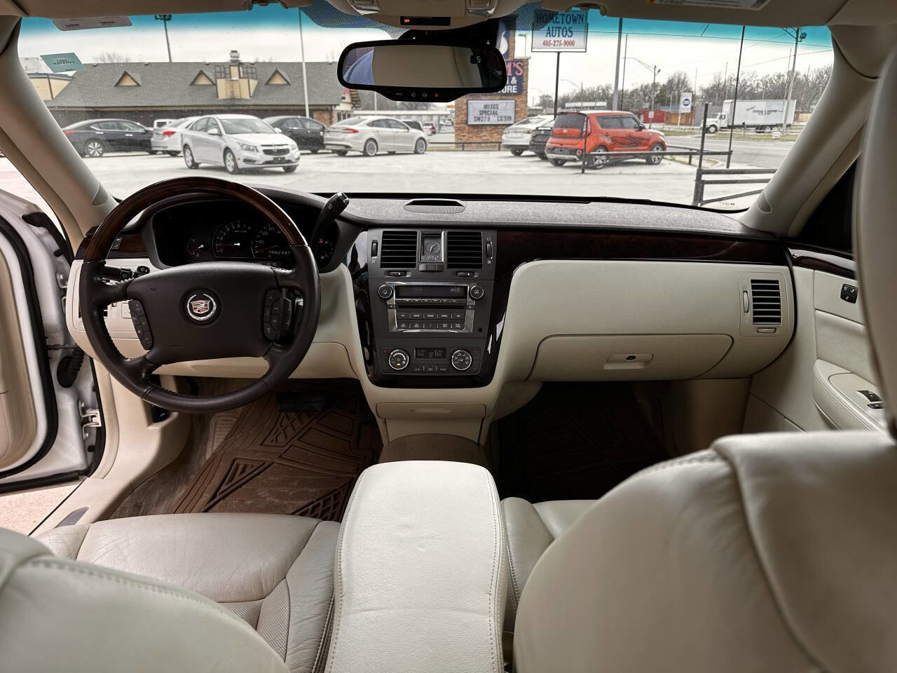 Used 2009 Cadillac DTS FWD image 16