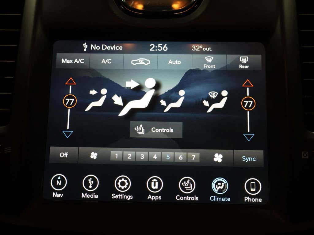 Certified 2018 Chrysler 300 S w/ 300S Premium Group image 30