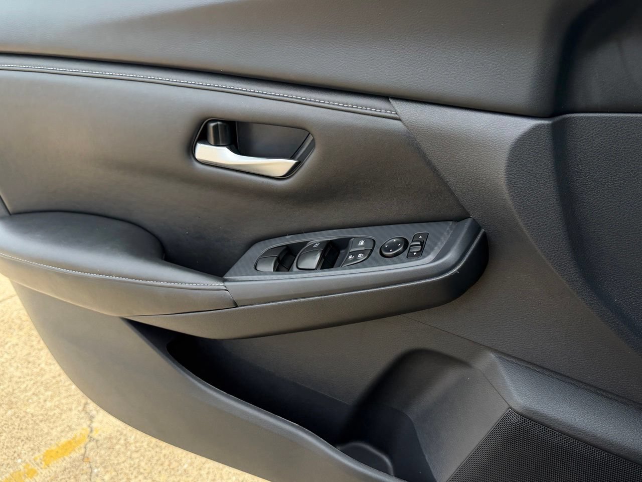 Certified 2025 Nissan Sentra SV FWD image 29