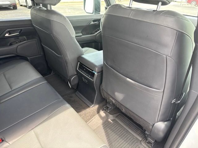 Used 2024 Lexus GX 550 w/ Cold Area Package AWD/4WD image 18