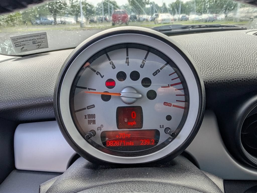 Used 2010 MINI Cooper Hardtop FWD image 7